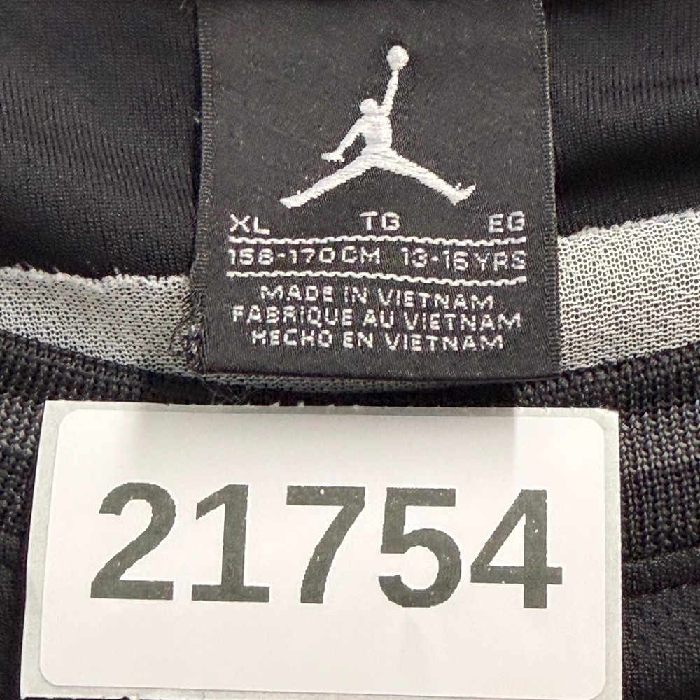 Nike Air Jordan Jersey Boys XL Black #23 Fly Basketball Jumpman Sleeveless Tank - Picture 8 of 8